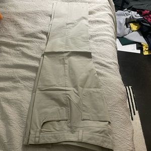 Calvin Klein 34x30 chinos